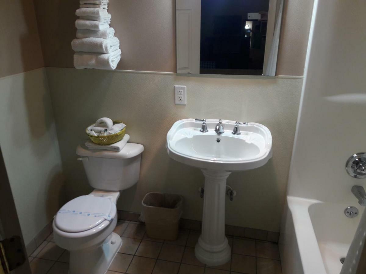 Monroe Motel Экстерьер фото