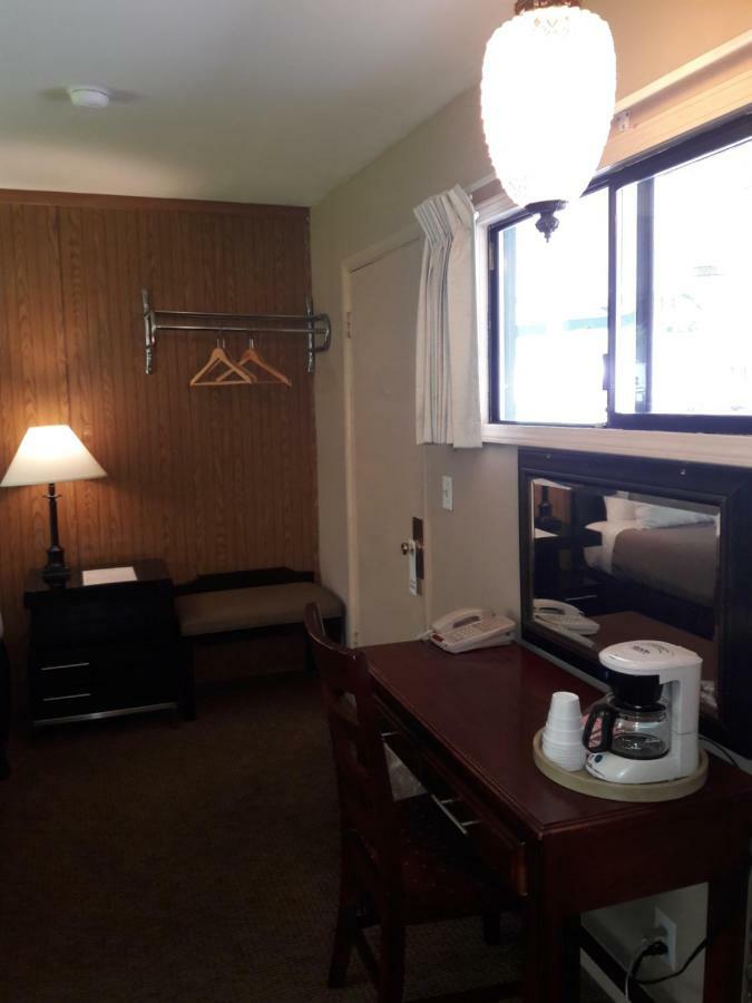 Monroe Motel Экстерьер фото
